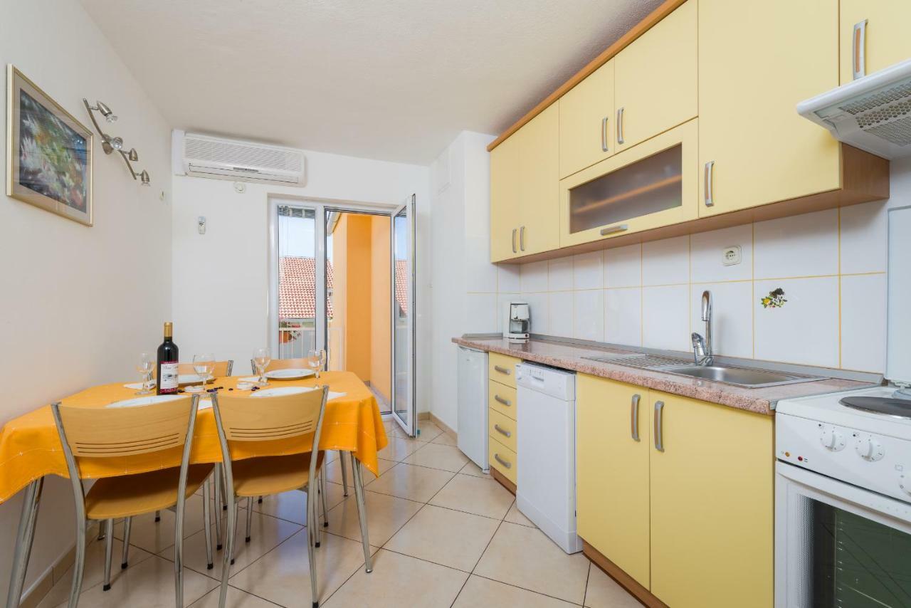 Apartments Nada Бол Экстерьер фото