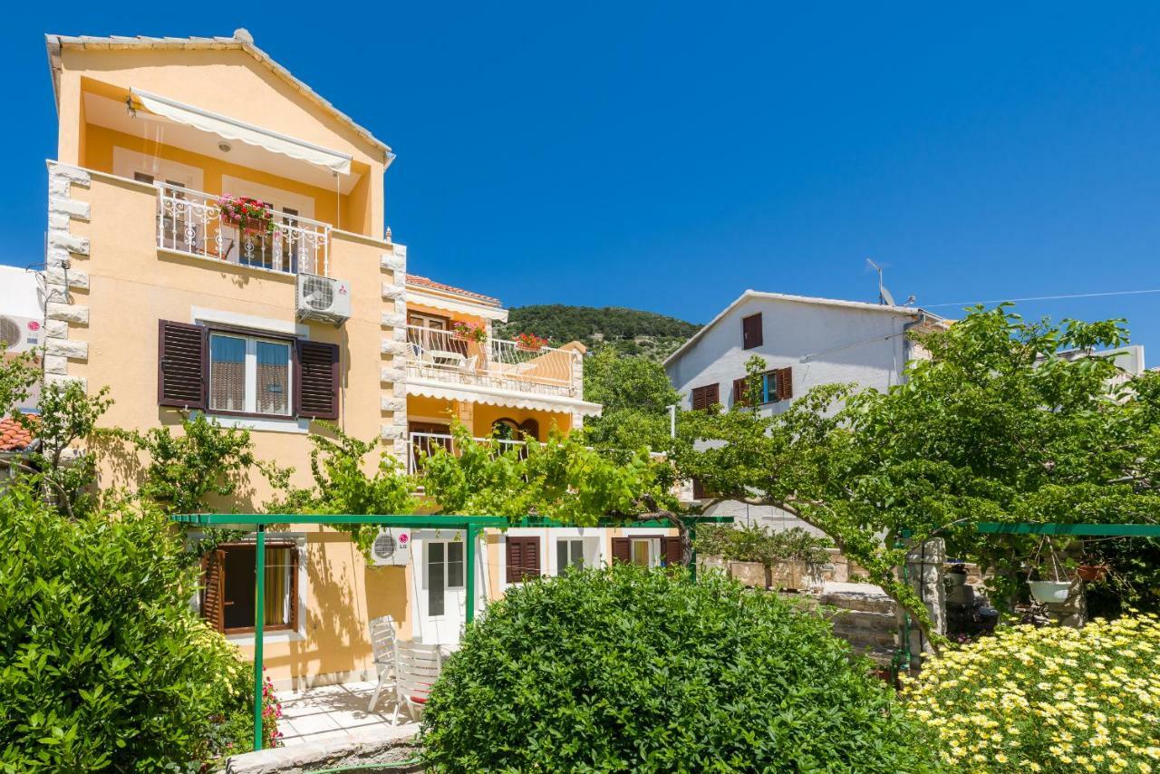 Apartments Nada Бол Экстерьер фото